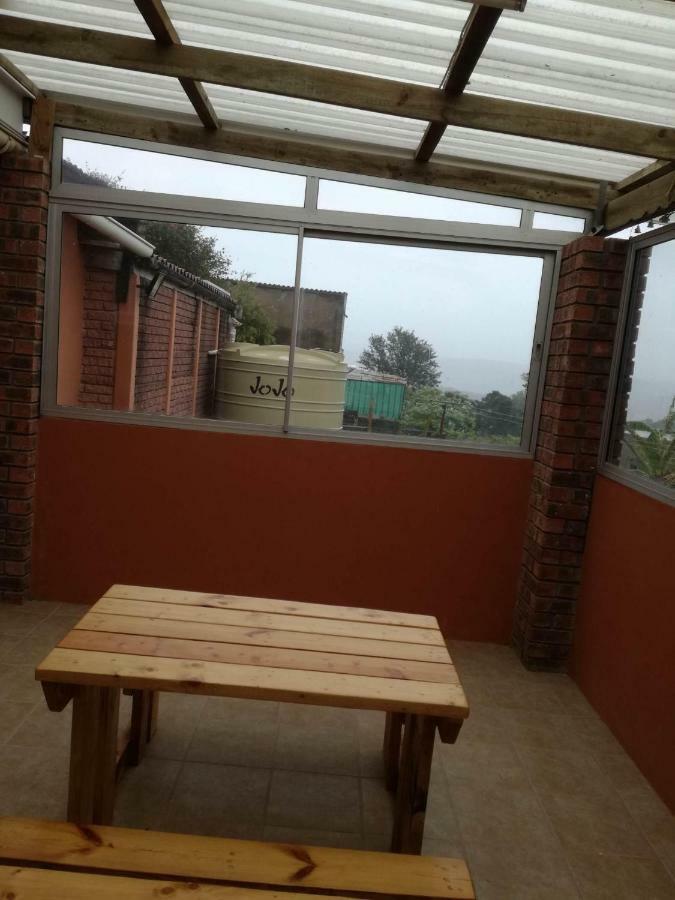 Hunters Self Catering Apartment East London Bagian luar foto